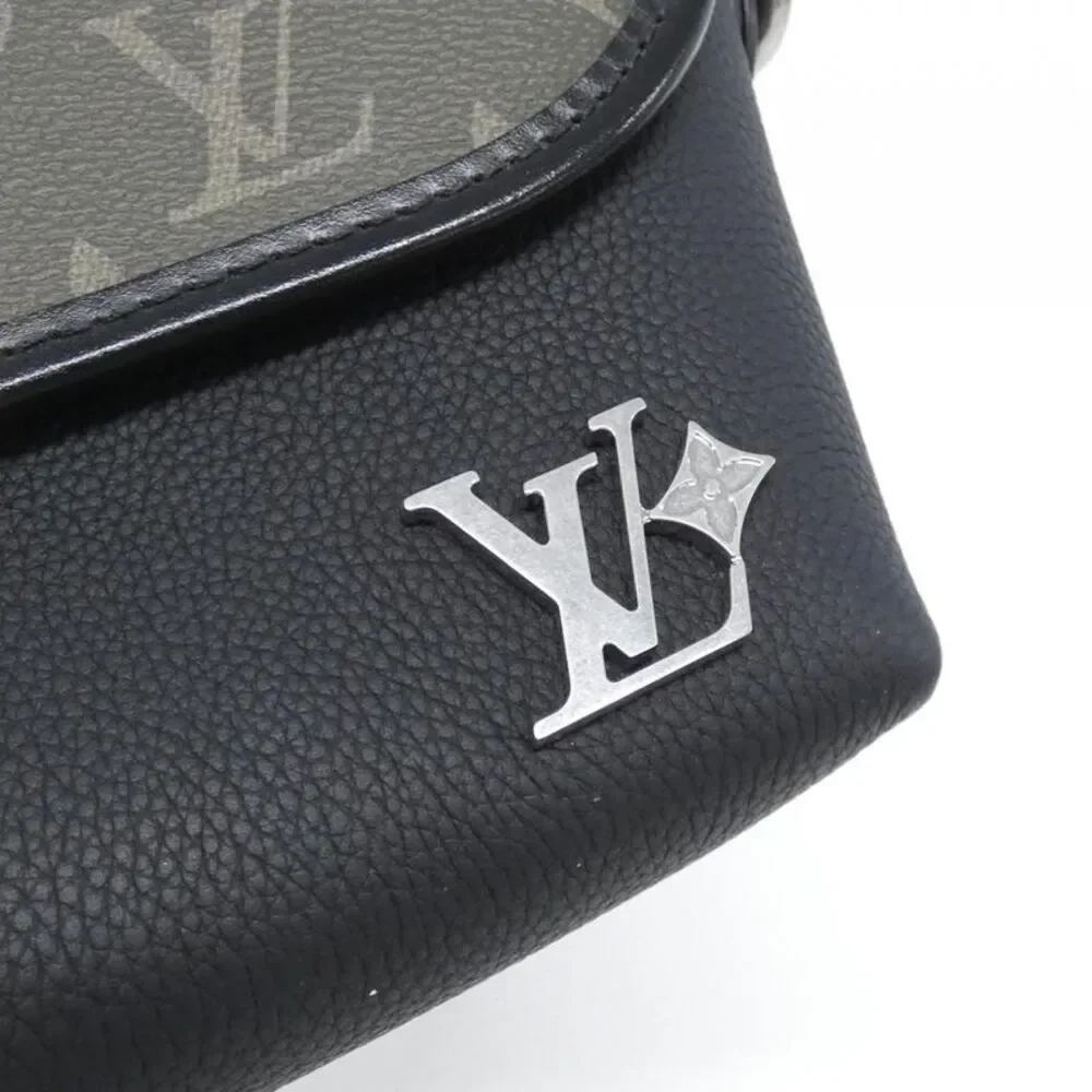LOUIS VUITTON delivery duty
